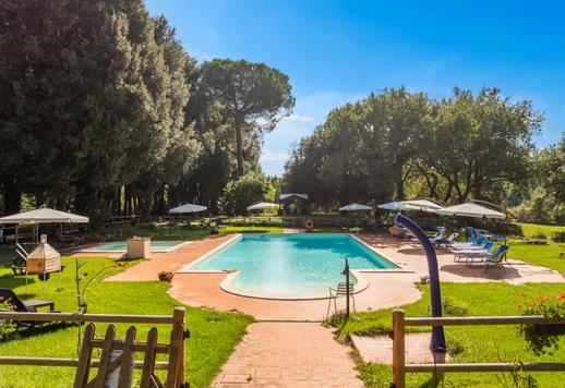 Bájos luxusingatlan 10 apartmannal és egy évszázados parkkal eladó Siena és San Gimignano között Image 6