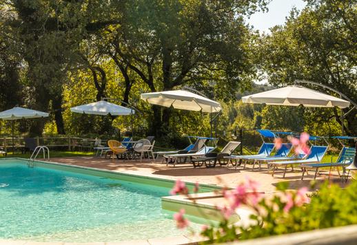 Bájos luxusingatlan 10 apartmannal és egy évszázados parkkal eladó Siena és San Gimignano között Image 7