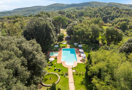 Bájos luxusingatlan 10 apartmannal és egy évszázados parkkal eladó Siena és San Gimignano között Image 8