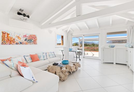 Ylellinen huoneisto panoraamaterasseilla myytävänä yhdellä Sardinian eksklusiivisimmista alueista Image 4