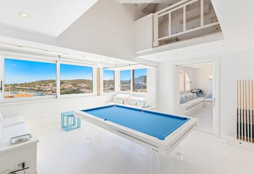 Ylellinen huoneisto panoraamaterasseilla myytävänä yhdellä Sardinian eksklusiivisimmista alueista Image 8