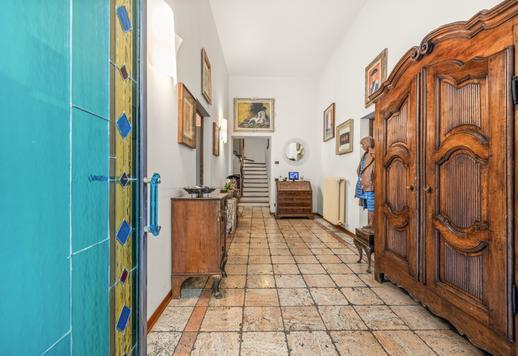 Propriedade de luxo com terraço e estacionamento privativo à venda em Florença Image 8