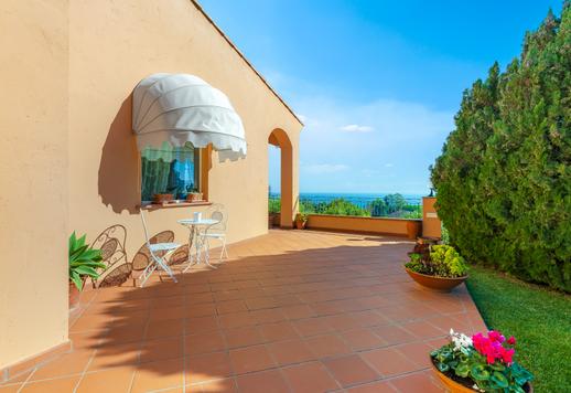 Elegante villa con jardín, terraza panorámica y piscina en venta en San Remo Image 9