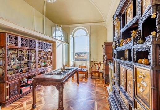 Elegante apartamento de dois andares com terraço e vista panorâmica do rio Arno à venda em Florença Image 9