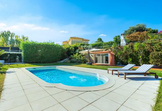 Moradia exclusiva com jardim tropical e piscina à venda na Riviera dei Fiori, na Ligúria Image 3