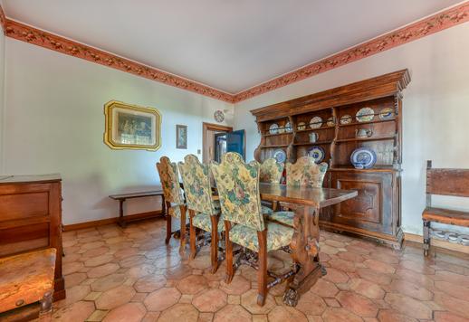 Exclusieve villa met drie verdiepingen en grote privétuin te koop in de Eeuwige Stad Image 8