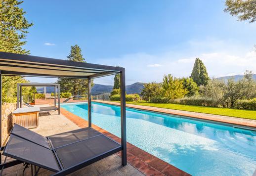 Exclusiva villa de lujo con gimnasio y piscina en venta situada en las colinas de Greve in Chianti. Image 4