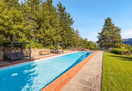 Exclusiva villa de lujo con gimnasio y piscina en venta situada en las colinas de Greve in Chianti. Image 5