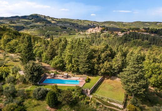 Exclusiva villa de lujo con gimnasio y piscina en venta situada en las colinas de Greve in Chianti. Image 3