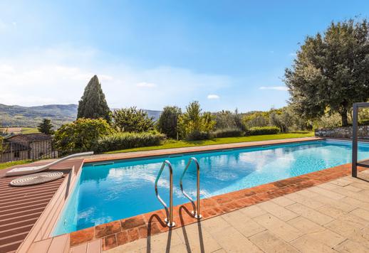 Exclusiva villa de lujo con gimnasio y piscina en venta situada en las colinas de Greve in Chianti. Image 6