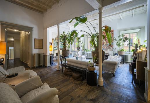 Luxe appartement in Scandinavische stijl met antieke vloeren te koop in het hart van Bologna Image 7