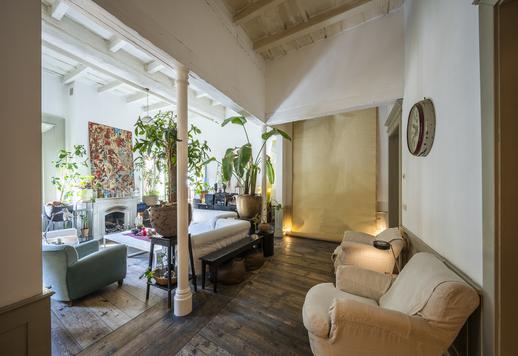 Luxe appartement in Scandinavische stijl met antieke vloeren te koop in het hart van Bologna Image 6