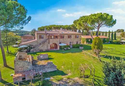 Lenyűgöző tanya hat apartmannal és kerttel eladó Crete Senesi és Val d&#39;Orcia között Image 3
