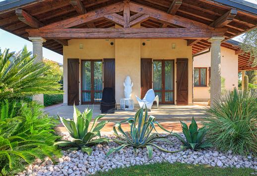 Villa di lusso con ampio parco privato e palestra in vendita a Padenghe sul Garda Image 8