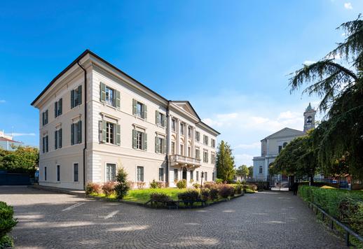 Villa historique conçue par Rodolfo Vantini en vente au cœur de Brescia Image 2