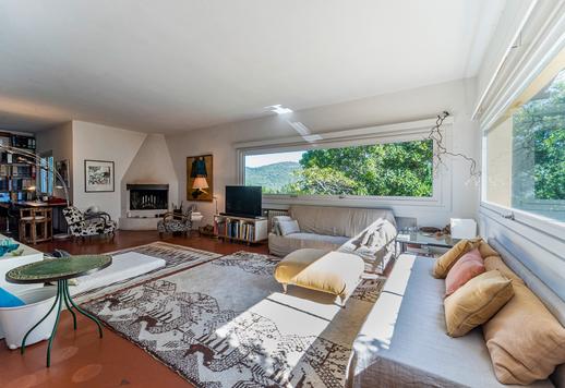 Elegante villa de luxo com grande jardim privado dividido em dois apartamentos, situada nas colinas de Fiesole Image 9