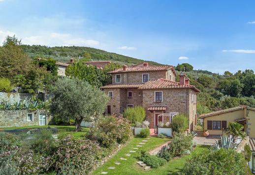 Merveilleuse propriété avec oliveraie et piscine dan la verdure en vente à Arezzo Image 5