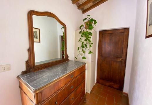 600 m²-es szálláskomplexum 4 hektáron Prumiano in Chianti középkori falujában Image 8