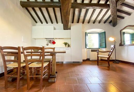 600 m²-es szálláskomplexum 4 hektáron Prumiano in Chianti középkori falujában Image 9