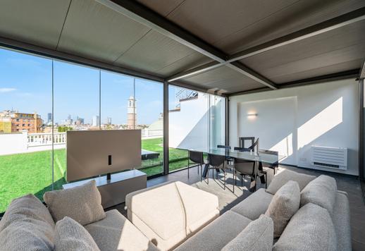 Im Schatten der Madonnina bietet diese Luxus-Design-Wohnung eine Terrasse mit Pergola und atemberaubendem Blick auf die Türme. Image 4