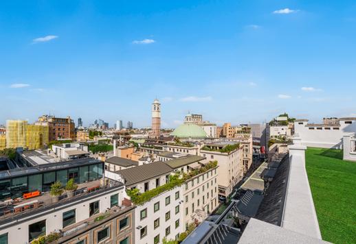 Im Schatten der Madonnina bietet diese Luxus-Design-Wohnung eine Terrasse mit Pergola und atemberaubendem Blick auf die Türme. Image 6