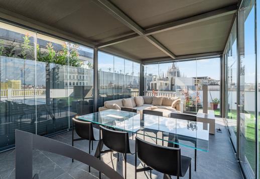 Im Schatten der Madonnina bietet diese Luxus-Design-Wohnung eine Terrasse mit Pergola und atemberaubendem Blick auf die Türme. Image 7