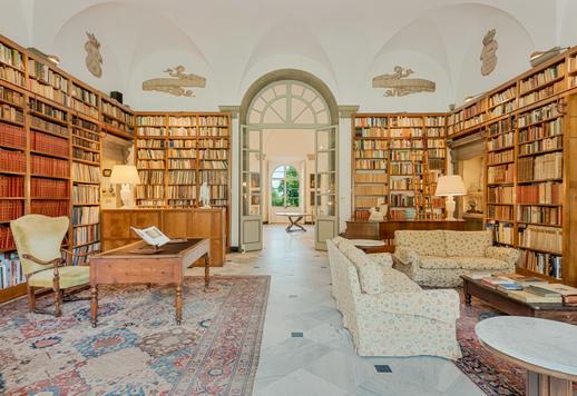 Dimora del Civitali di 2300 mq con villa padronale, seconda residenza del '600, limonaia con piscina coperta, tredici camere e nove ettari di terreni a Lucca. Image 8