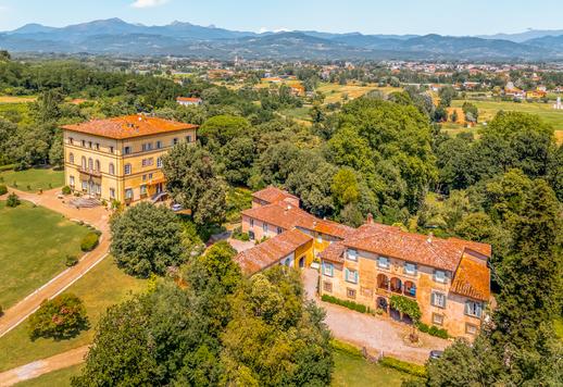 Dimora del Civitali di 2300 mq con villa padronale, seconda residenza del '600, limonaia con piscina coperta, tredici camere e nove ettari di terreni a Lucca. Image 6