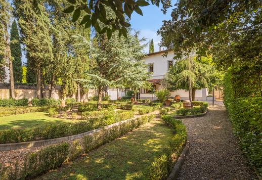 Prestigieuse villa de luxe du XX avec dépendance et terrasse panoramique à Florence Image 3
