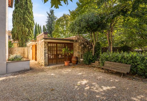 Prestigieuse villa de luxe du XX avec dépendance et terrasse panoramique à Florence Image 7