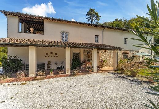 Charming estate with forest, olive grove and panoramic pool for sale on the outskirts of Pisa Image 8