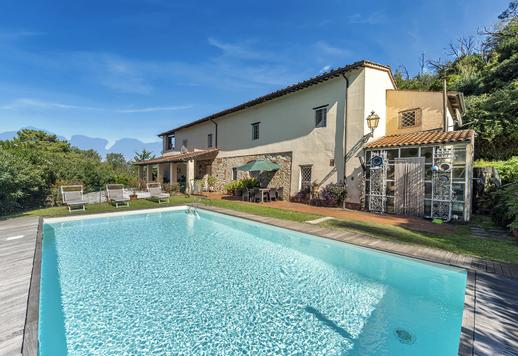 Charming estate with forest, olive grove and panoramic pool for sale on the outskirts of Pisa Image 3
