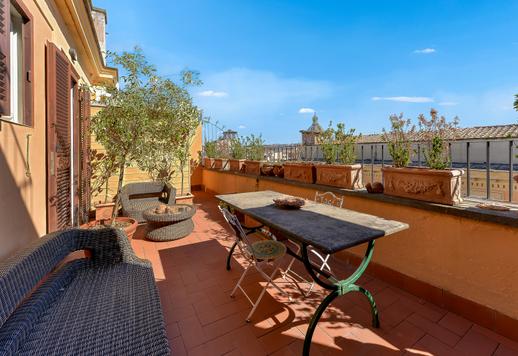 Luxe appartement met panoramisch terras te koop in het hart van de Eeuwige Stad Image 7