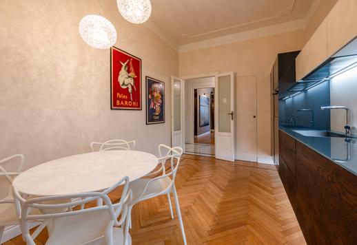 Elegante dimora di charme con finiture extra lusso in vendita a Milano Image 9