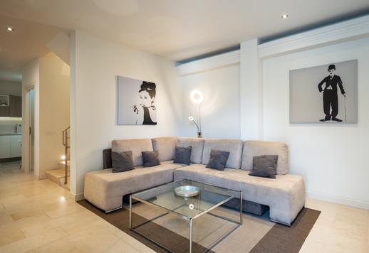 Exclusief pand van 240 m² met drie verdiepingen op een steenworp afstand van het stadscentrum Image 7