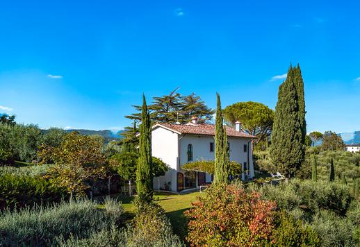 Prestigiosa dimora con dieci ettari di terreno e vista sconfinata sulle colline toscane in vendita a Pistoia Image 6