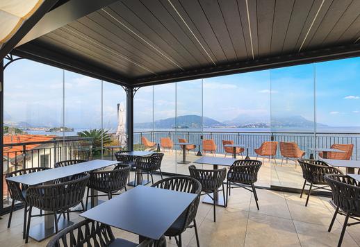 Prestigieuze accommodatie aan het meer met uitzicht op het Lago Maggiore en een wellnesscentrum te koop in Stresa. Image 6