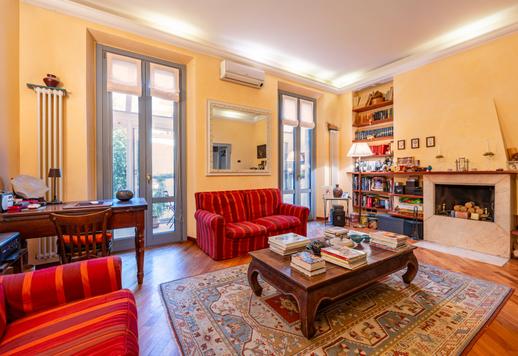 CityLife&#39;a yakın veranda ve açık alanlara sahip şık mülk Image 9