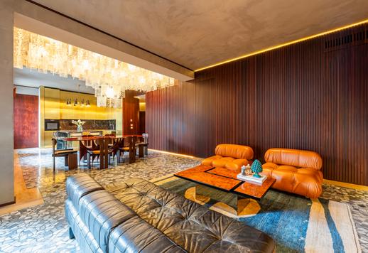 Residenza di circa 205 mq al terzo piano con tre camere e due bagni e con l’utilizzo materiali di pregio per le finiture come la betulla moganata, l’ottone, e il marmo Rosso Levanto  Image 2