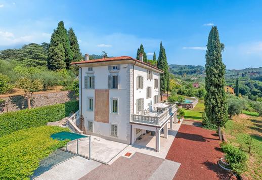 Élégante demeure d'époque avec vue sur Montecatini Alto et piscine privée à vendre à Pistoia Image 7