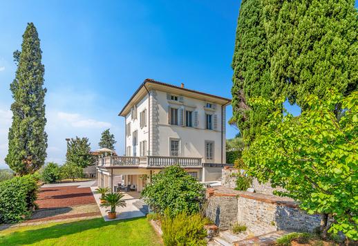 Élégante demeure d'époque avec vue sur Montecatini Alto et piscine privée à vendre à Pistoia Image 5