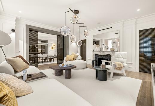 Floransa&#39;nın merkezindeki tarihi binada satılık prestijli daire Image 1