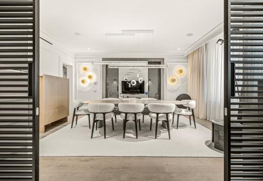 Floransa&#39;nın merkezindeki tarihi binada satılık prestijli daire Image 9