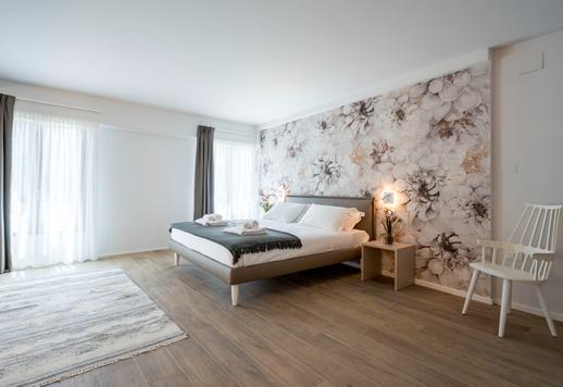 Appartement en exclusivité avec cou privée et vue sur le canal à vendre à Venise  Image 9