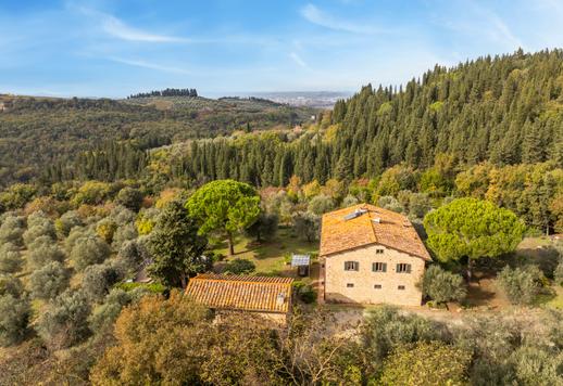 600 kvm rustikk villa på 5 hektar land blant vinmarker og olivenlunder i Montespertoli Image 4