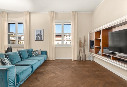 Elegante dimora di 130 mq completamente ristrutturata in Oltrarno con affaccio sull'Arno Image 4