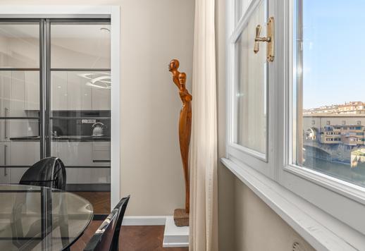 Elegante dimora di 130 mq completamente ristrutturata in Oltrarno con affaccio sull'Arno Image 9