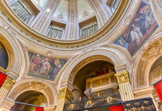 Dimora monumentale del Seicento con corte interna immersa nel cuore di Roma Image 8