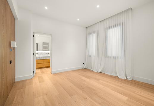 Exklusiv lyxlägenhet i historisk byggnad till salu några steg från Via Tornabuoni och floden Arno Image 7