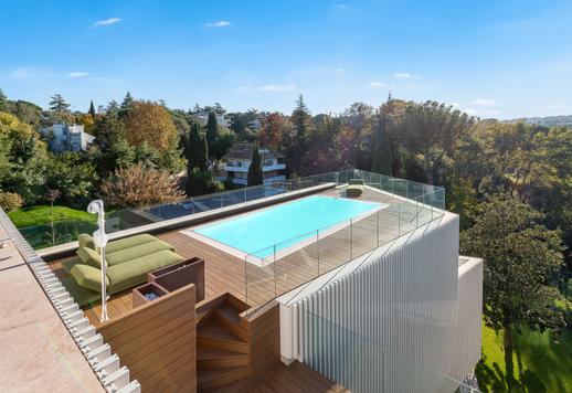 Exkluzív közösségi szolgáltatásokkal, tetőtéri terasszal, fűtött medencével és kilátással a lombos Monte Mario területére rendelkező birtok Image 7